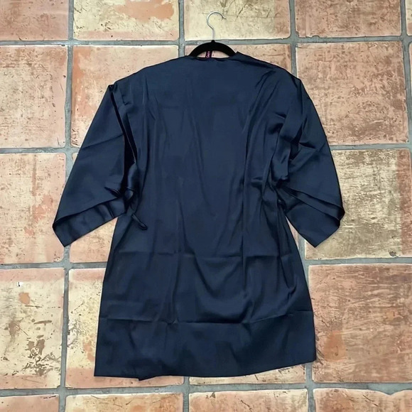 NEW ✨ LA SENZA Black Satin Robe With Lace Trim New With Tags Size S-M - Picture 8 of 8
